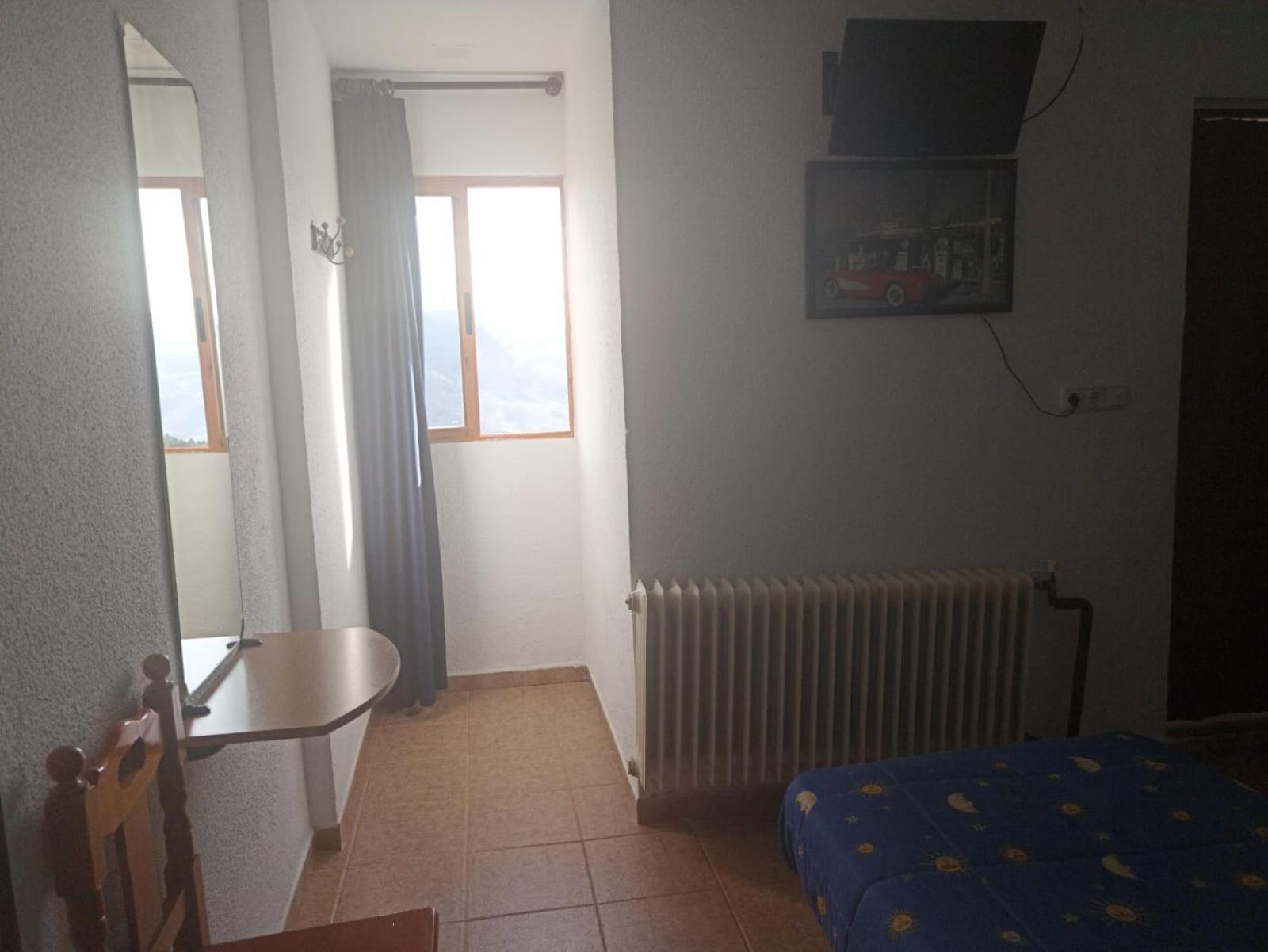 Hostal El Desvio เซียร์ราเนบาดา ภายนอก รูปภาพ