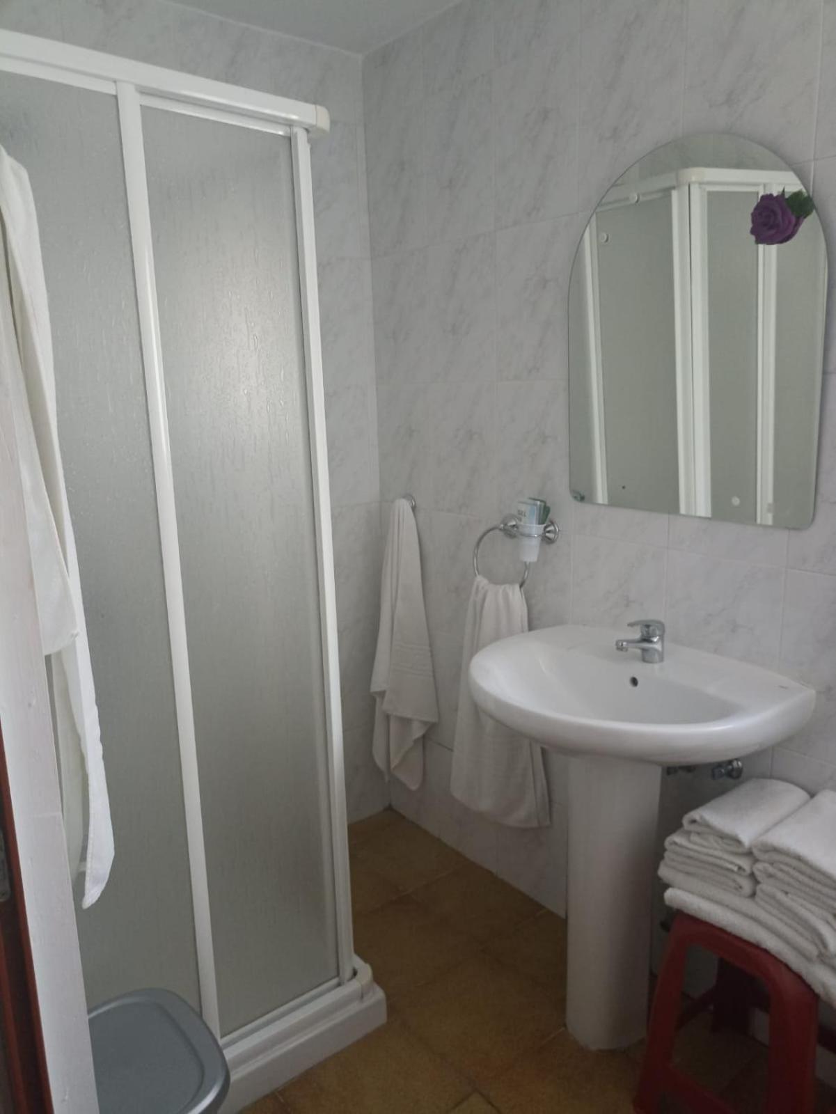 Hostal El Desvio เซียร์ราเนบาดา ภายนอก รูปภาพ